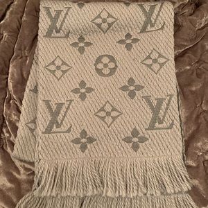 Louis Vuitton Logo Mania Scarf